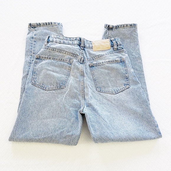 Zara Vintage Wash Ripped Knee Straight Leg Denim Jeans SZ4 - Picture 2 of 9
